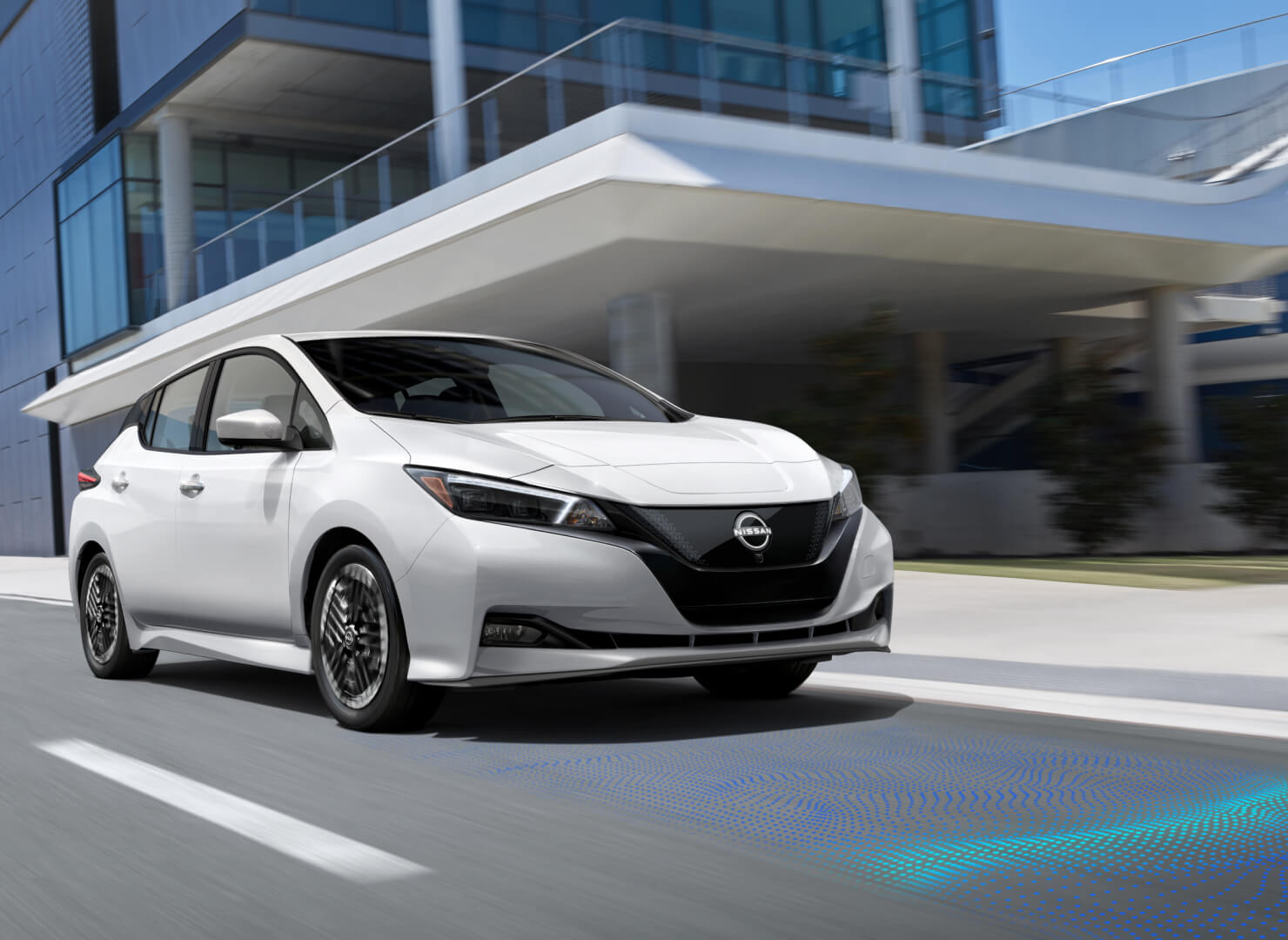 2024 Nissan LEAF Brochure Nissan LEAF Driver Assist & Safety